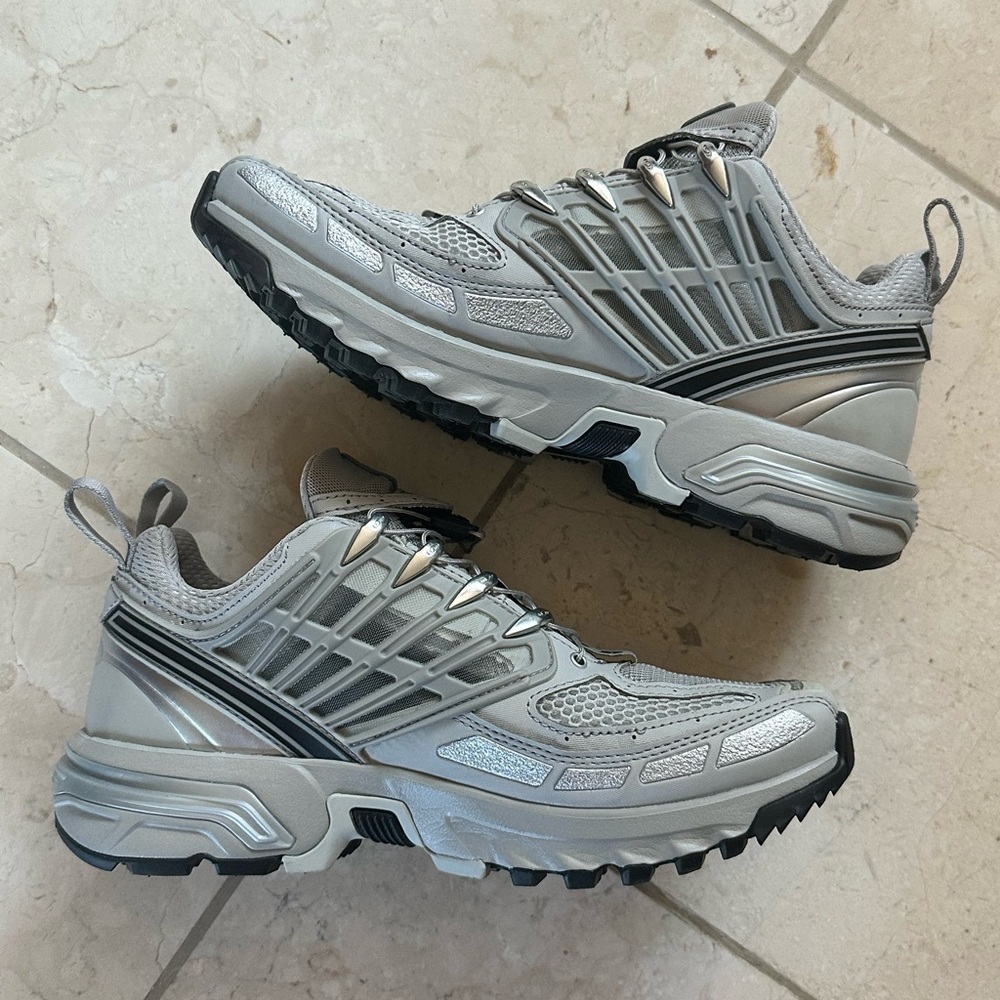 Salomon ACS Pro in Metal/Ghost Grey W8.5/M7.5
